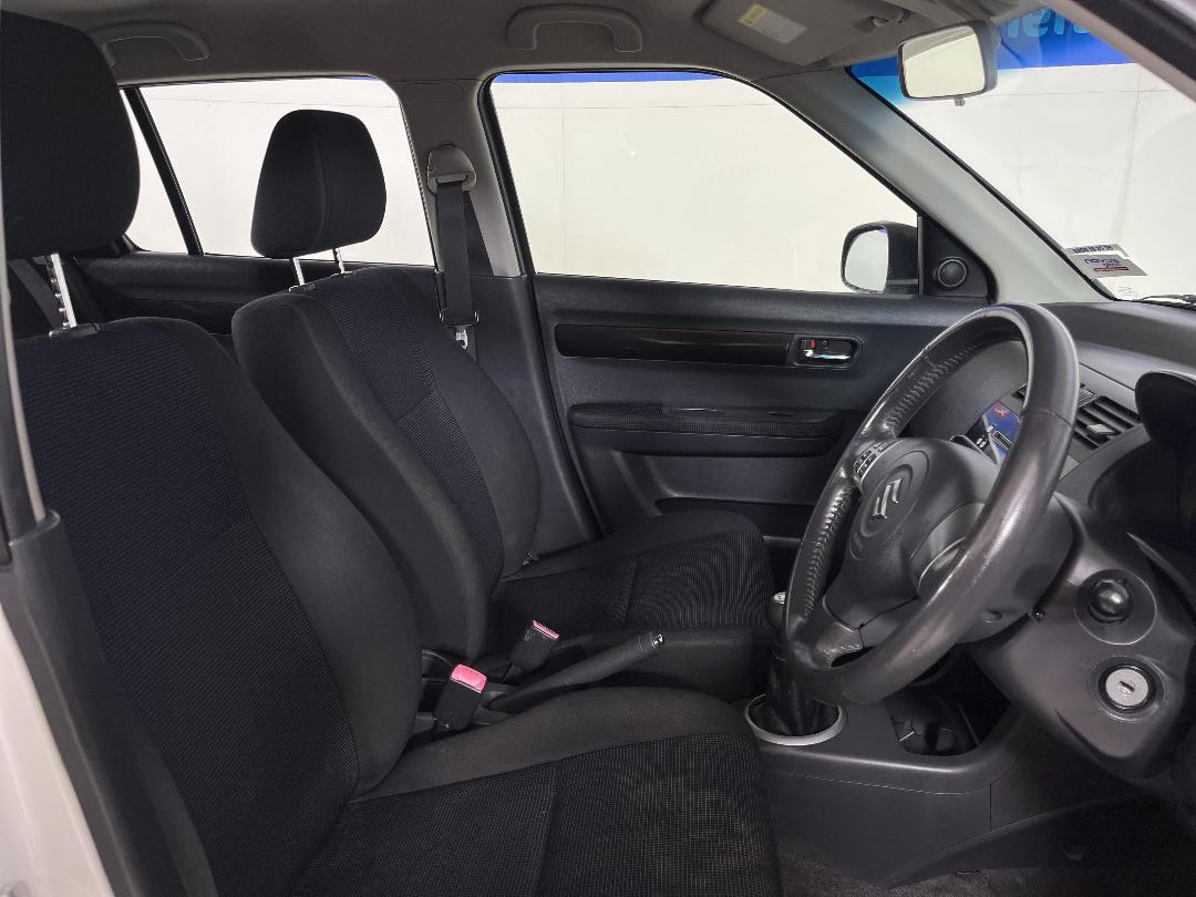 Photo '16' of Suzuki Swift