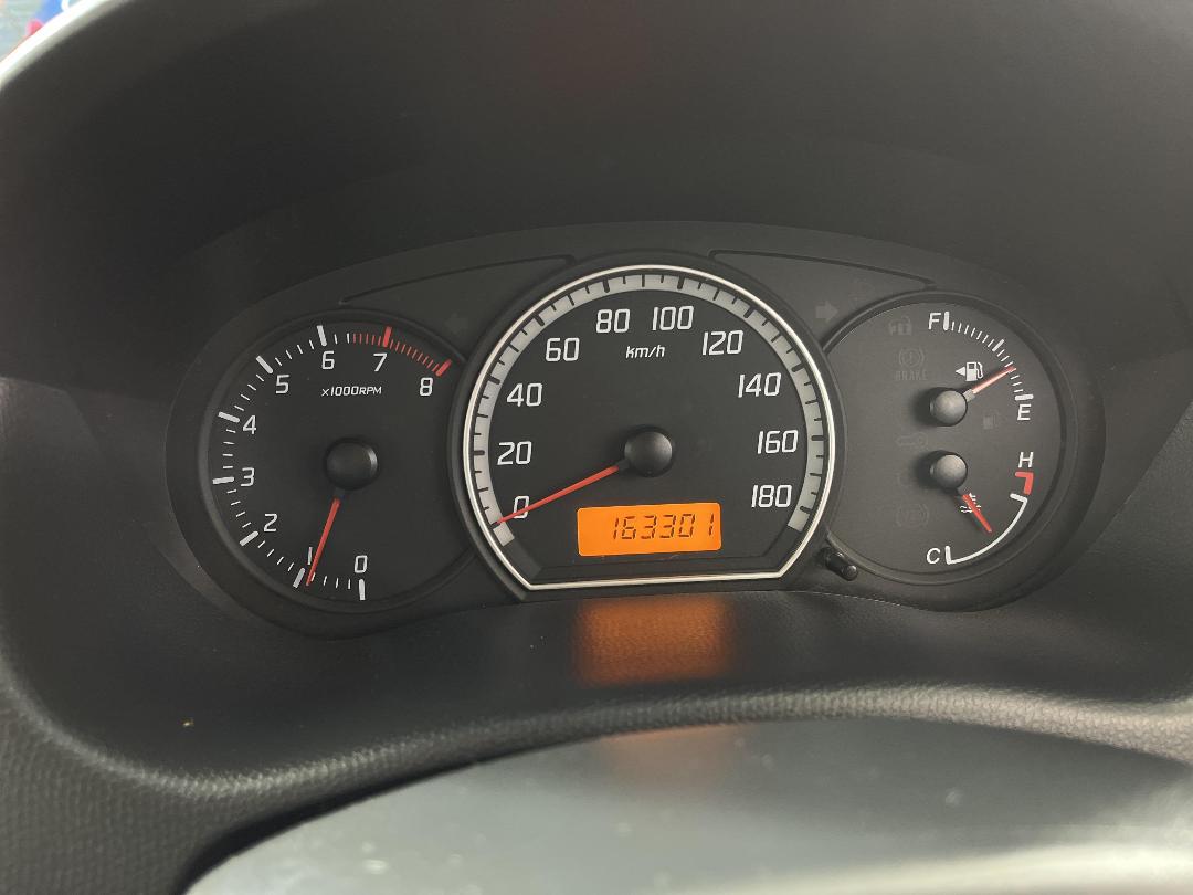 Photo '21' of Suzuki Swift