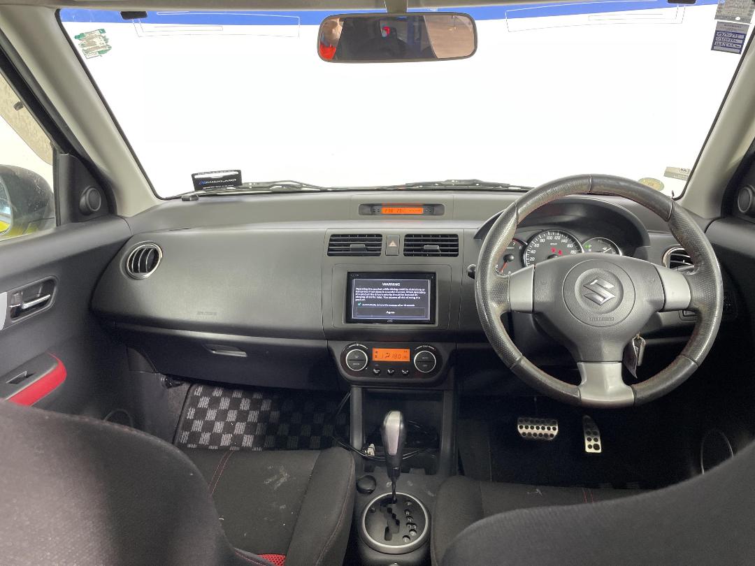 Photo '17' of Suzuki Swift