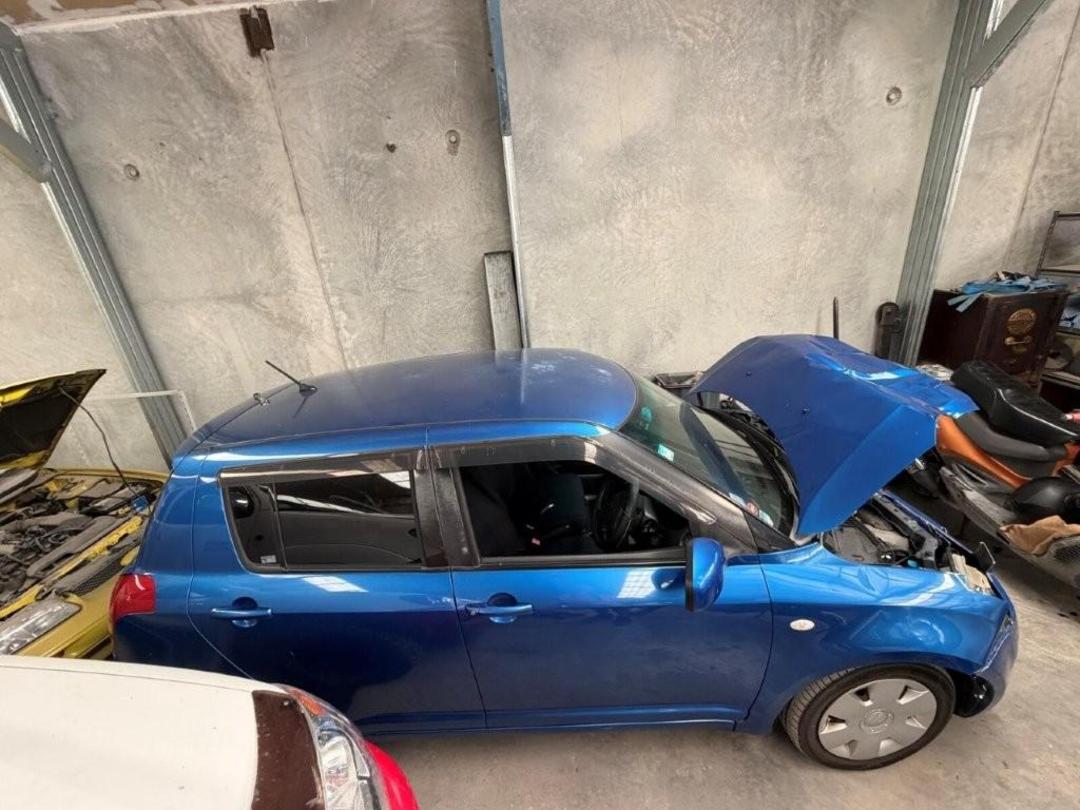 Photo '4' of Suzuki Swift