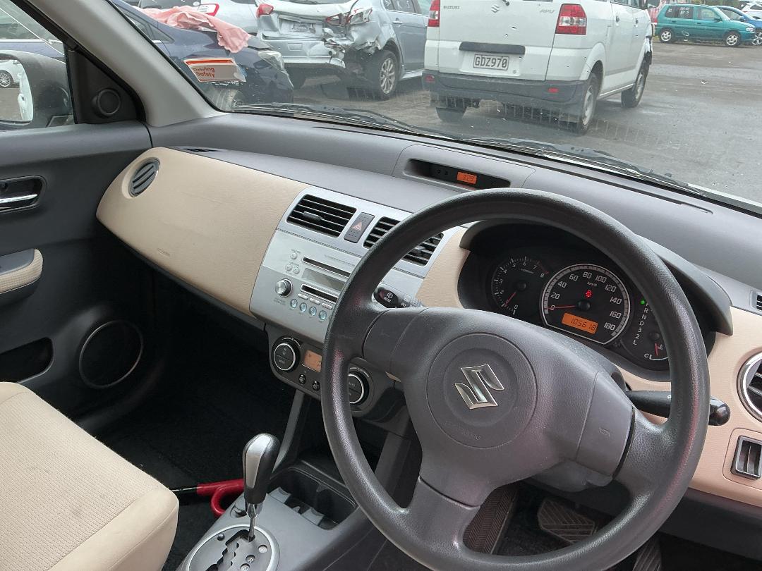 Photo '14' of Suzuki Swift