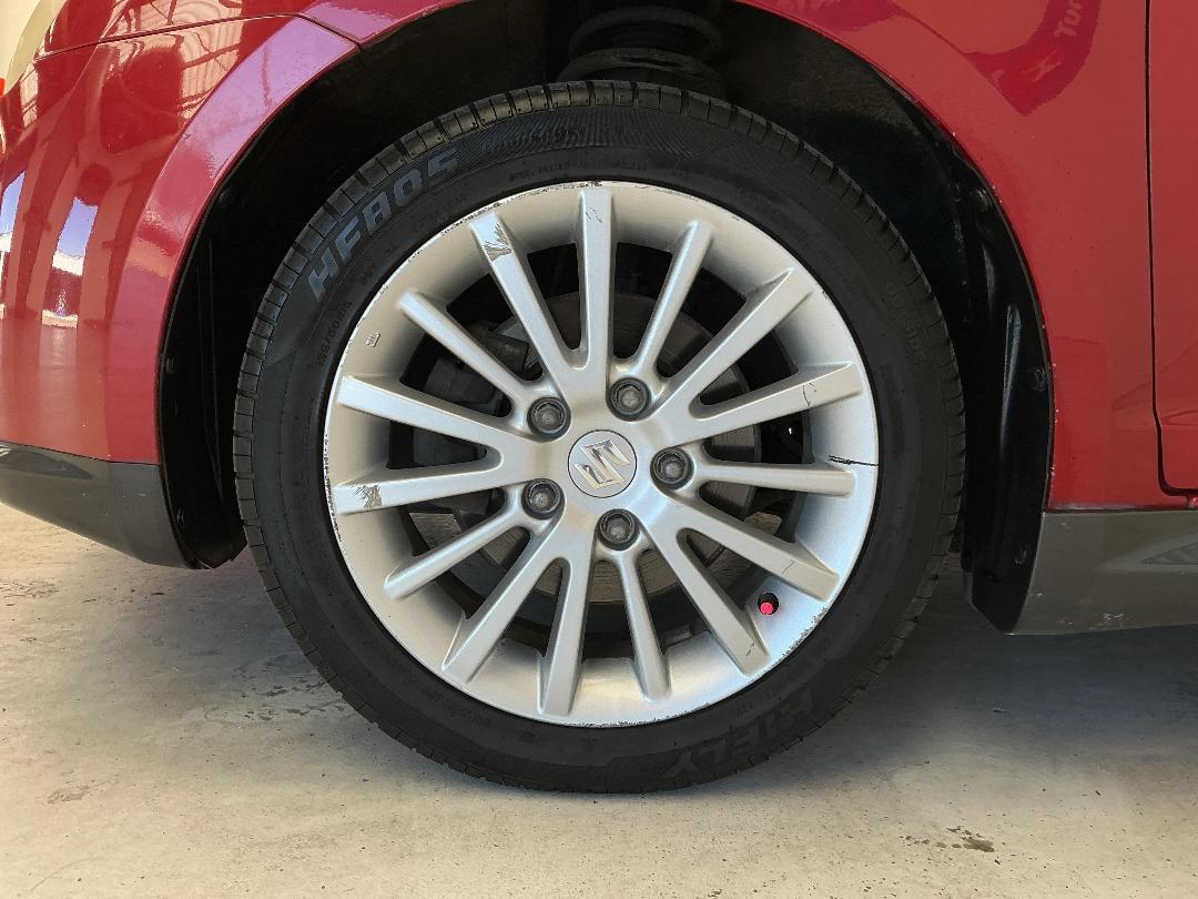 Photo '10' of Suzuki Swift