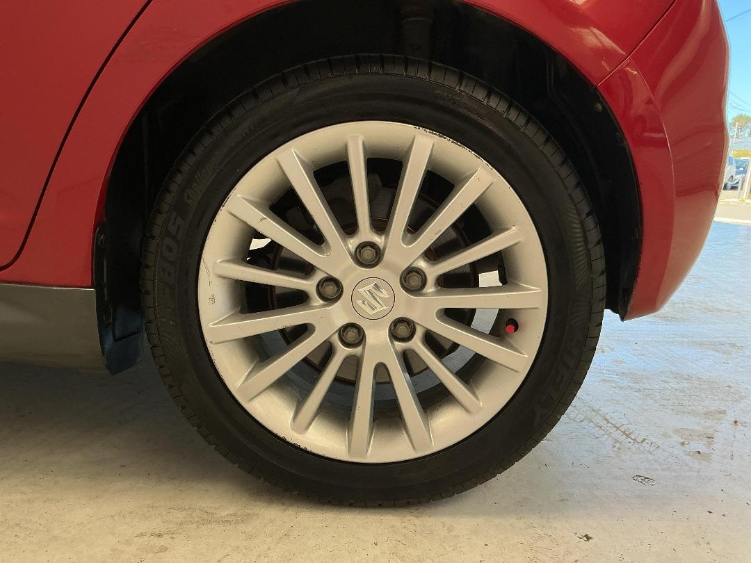 Photo '11' of Suzuki Swift