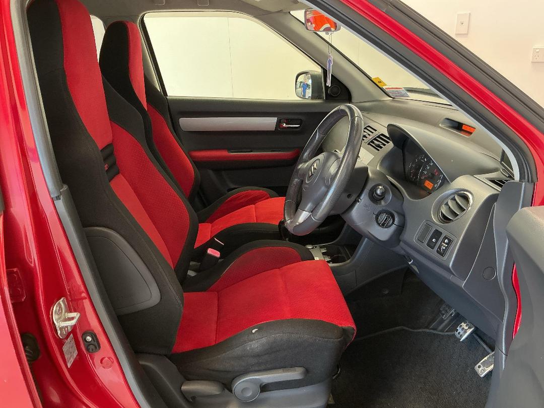 Photo '16' of Suzuki Swift