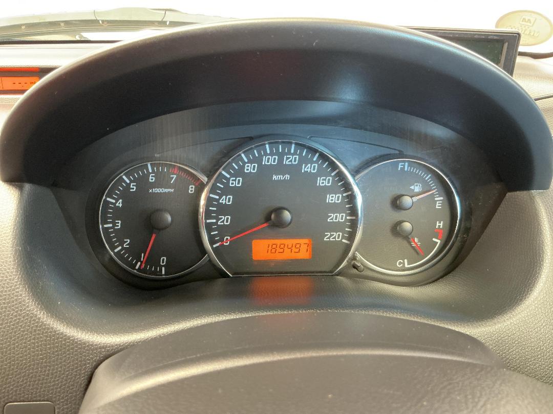 Photo '21' of Suzuki Swift