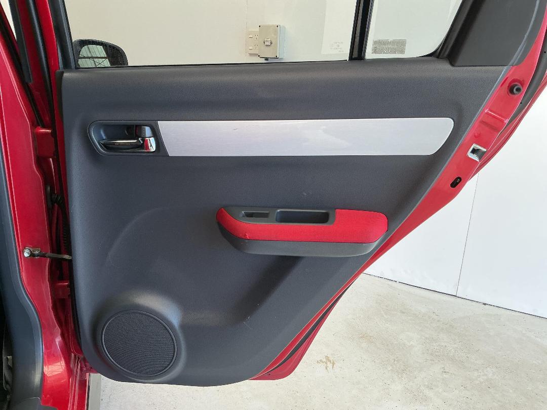 Photo '19' of Suzuki Swift