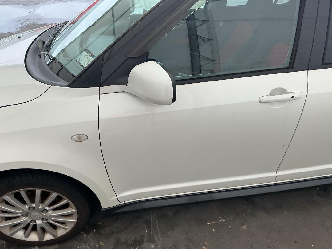 Photo '7' of Suzuki Swift