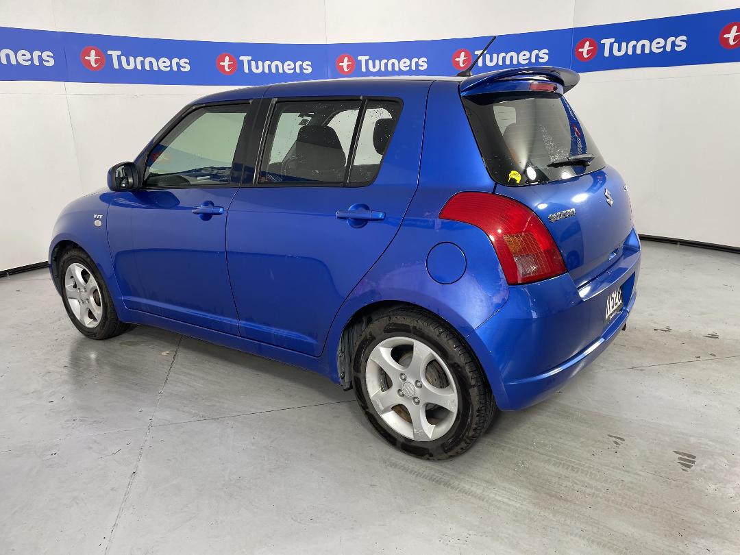 Photo '5' of Suzuki Swift