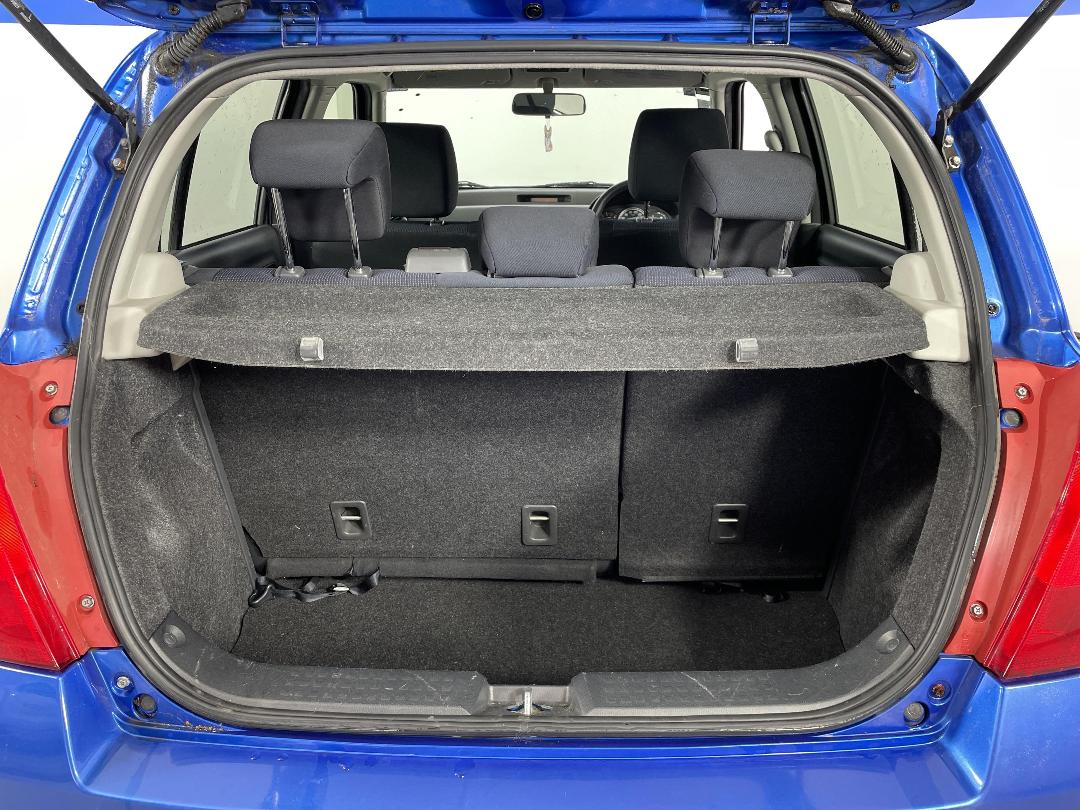 Photo '14' of Suzuki Swift