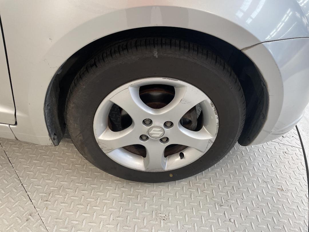 Photo '9' of Suzuki Swift Photo '9' of Suzuki Swift