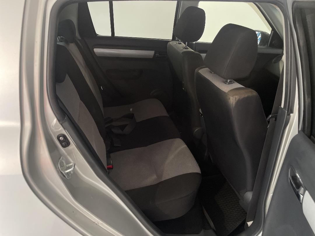 Photo '20' of Suzuki Swift Photo '20' of Suzuki Swift