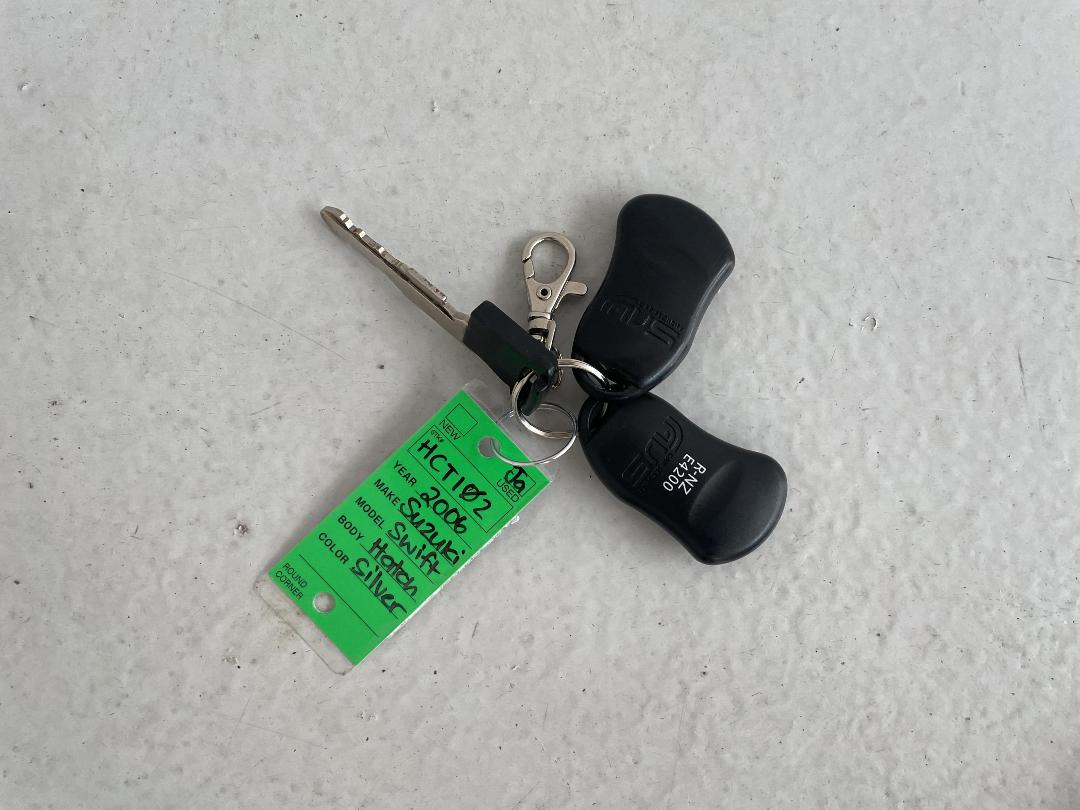 Photo '22' of Suzuki Swift Photo '22' of Suzuki Swift