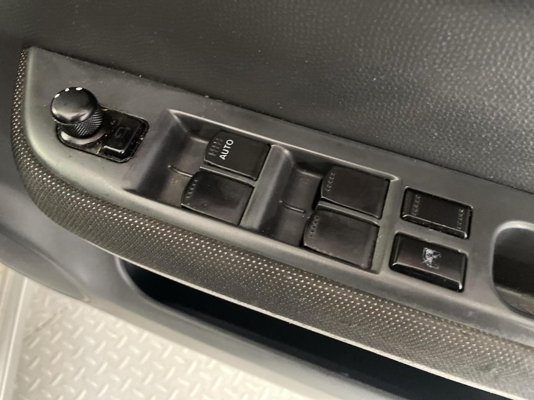 Photo '23' of Suzuki Swift Photo '23' of Suzuki Swift