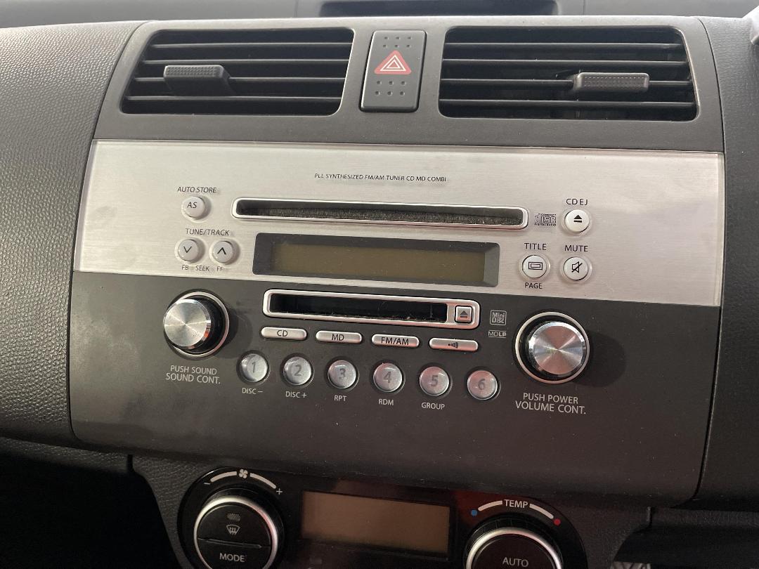 Photo '27' of Suzuki Swift Photo '27' of Suzuki Swift