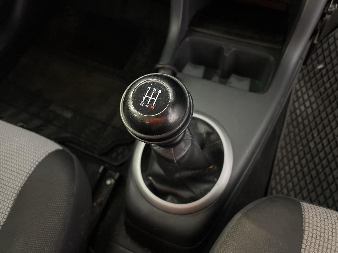 Photo '29' of Suzuki Swift Photo '29' of Suzuki Swift