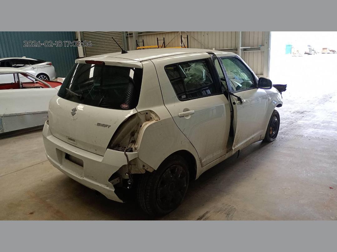 Photo '4' of Suzuki Swift