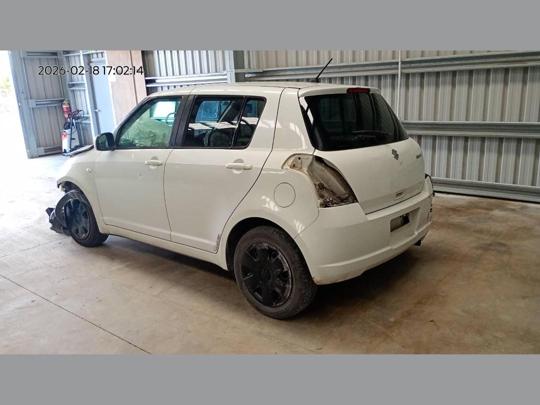 Photo '5' of Suzuki Swift