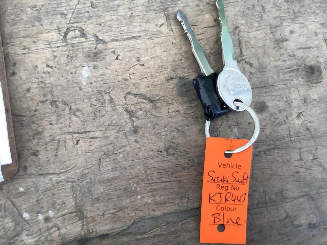 Photo '15' of Suzuki Swift