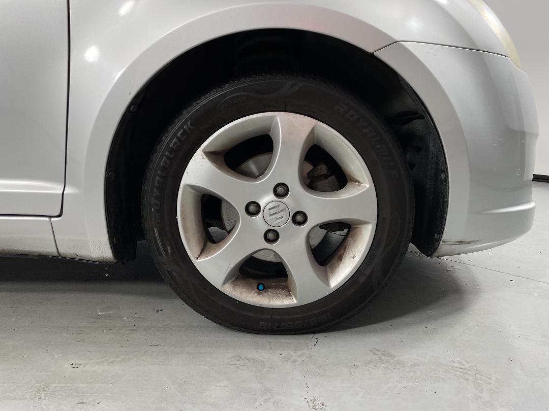 Photo '9' of Suzuki Swift Photo '9' of Suzuki Swift