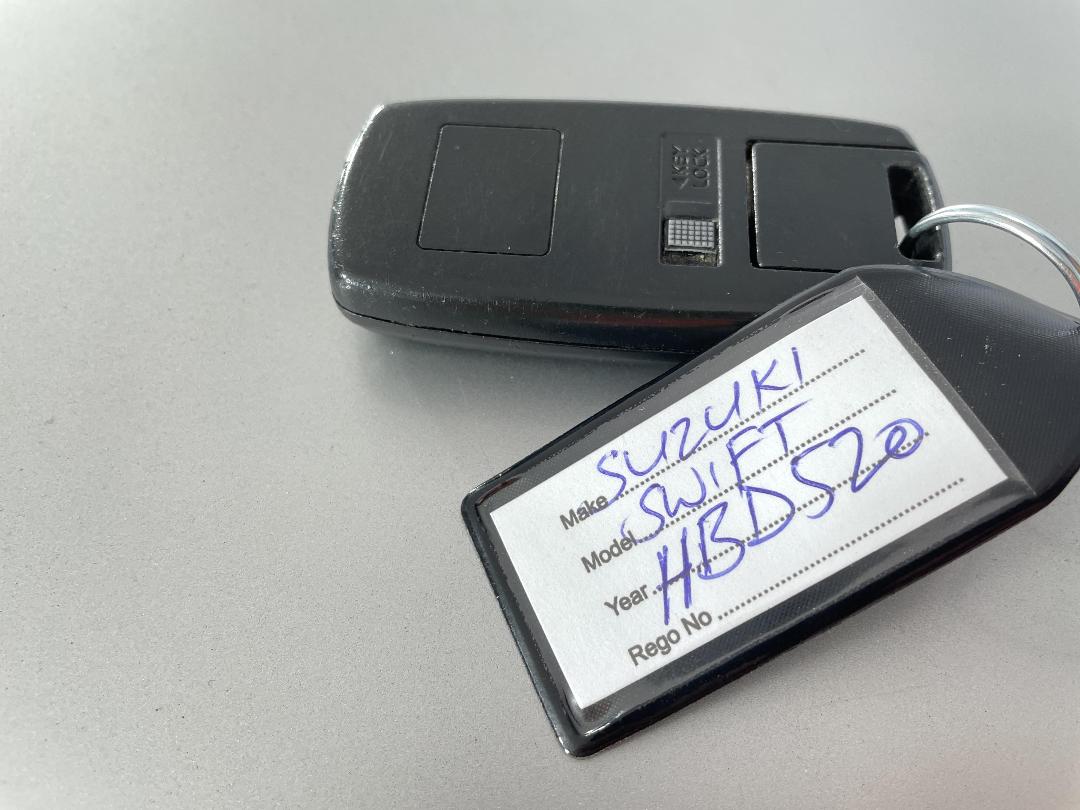 Photo '22' of Suzuki Swift Photo '22' of Suzuki Swift