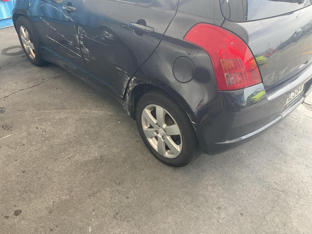 Photo '11' of Suzuki Swift