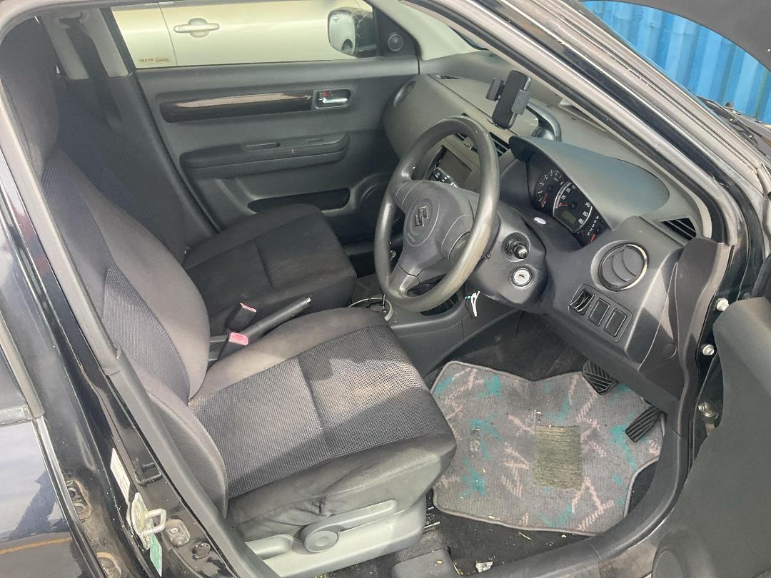 Photo '22' of Suzuki Swift