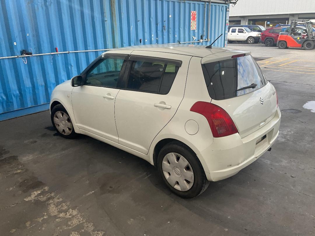 Photo '11' of Suzuki Swift