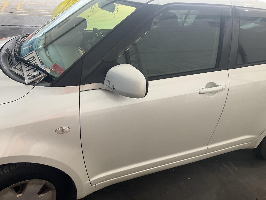 Photo '10' of Suzuki Swift
