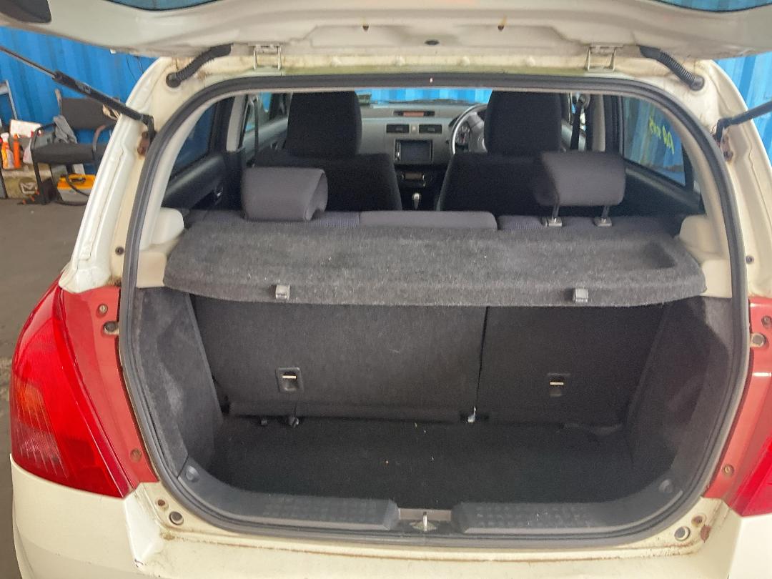 Photo '26' of Suzuki Swift