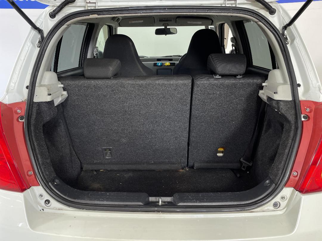 Photo '14' of Suzuki Swift Photo '14' of Suzuki Swift