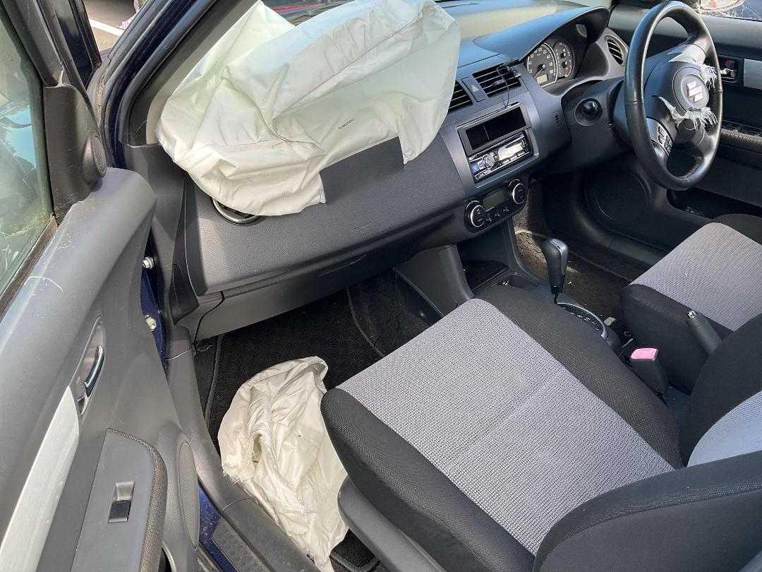 Photo '14' of Suzuki Swift