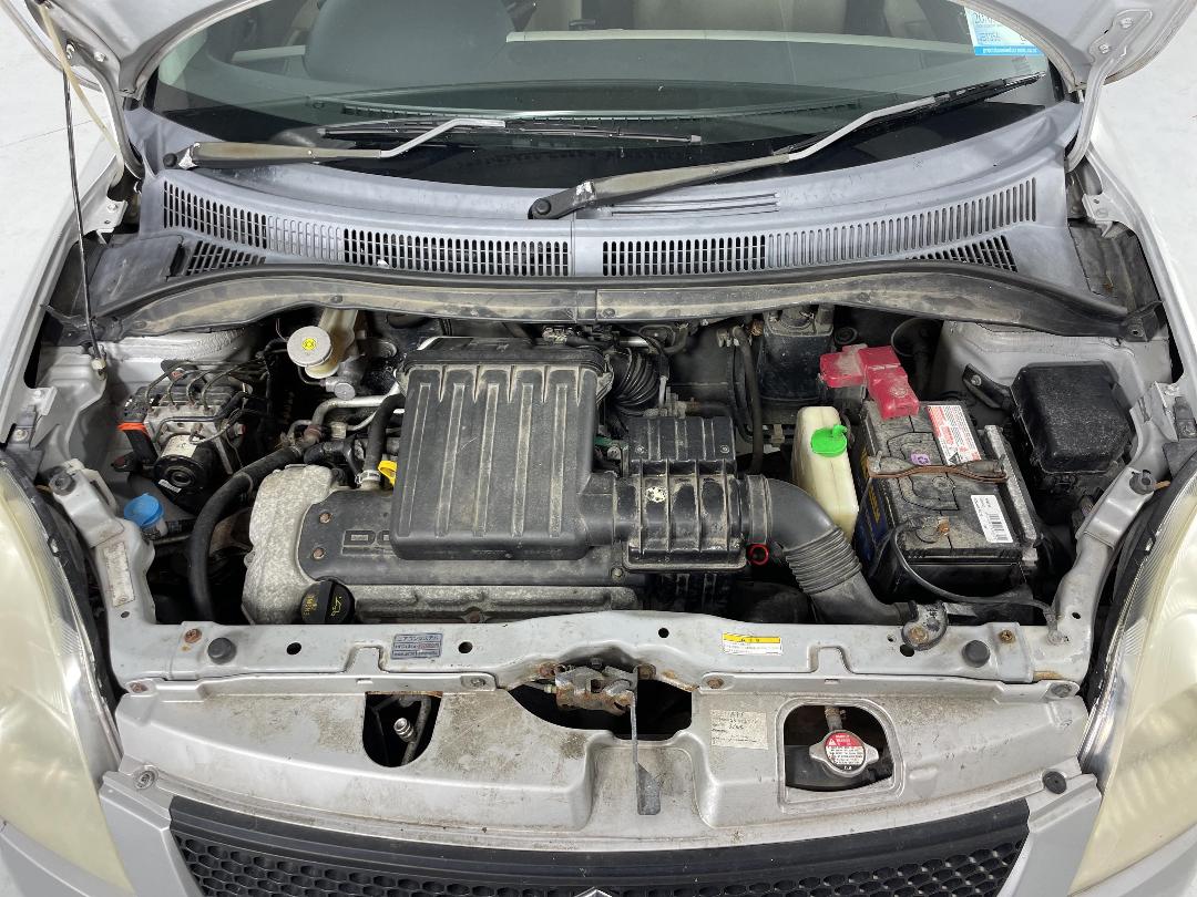 Photo '11' of Suzuki Swift