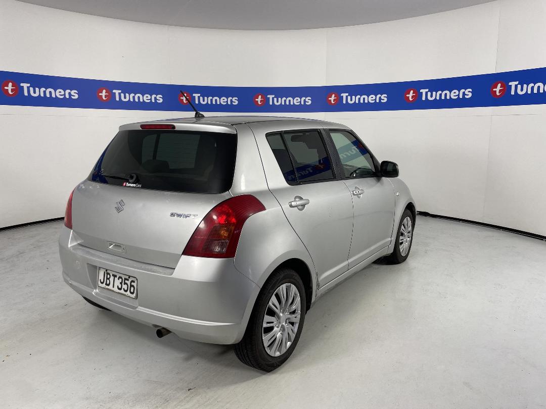 Photo '6' of Suzuki Swift