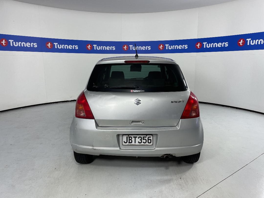 Photo '5' of Suzuki Swift