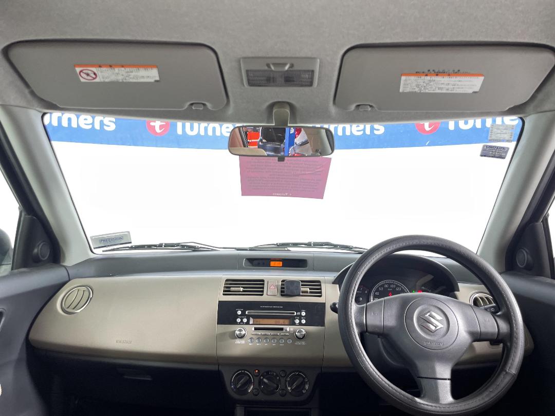 Photo '15' of Suzuki Swift