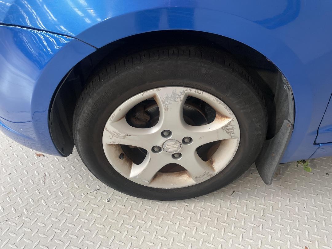 Photo '10' of Suzuki Swift