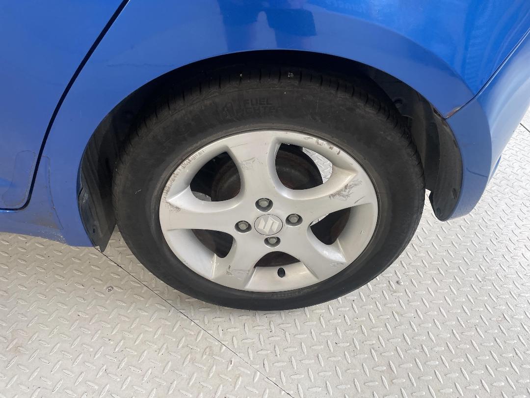 Photo '11' of Suzuki Swift