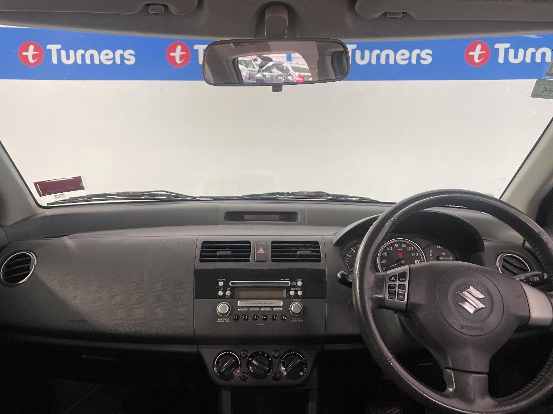 Photo '17' of Suzuki Swift