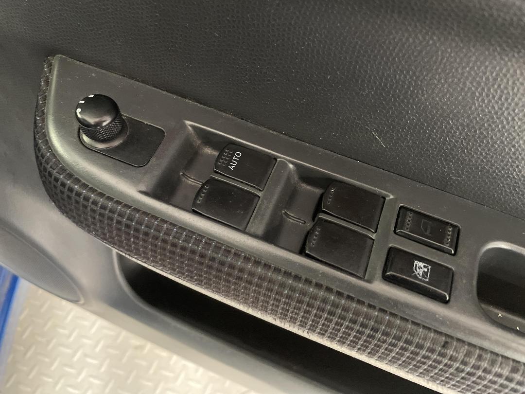 Photo '23' of Suzuki Swift