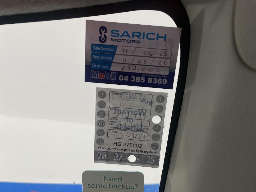 Photo '31' of Suzuki Swift