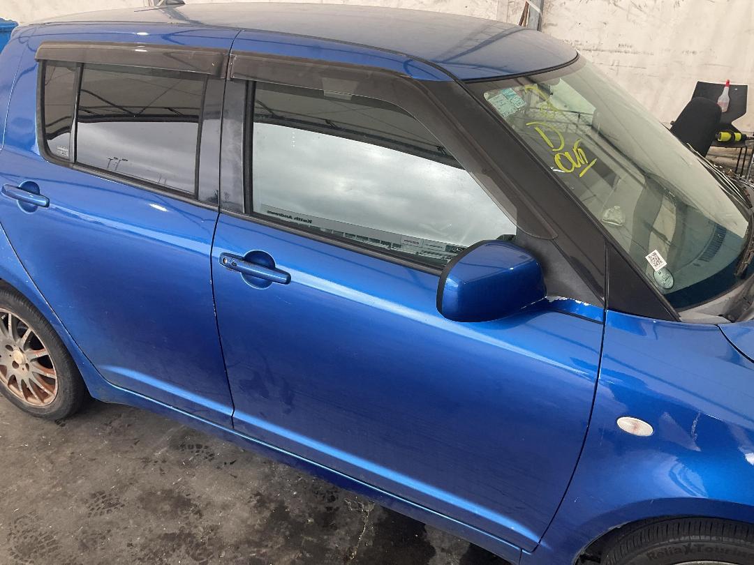 Photo '3' of Suzuki Swift Photo '3' of Suzuki Swift