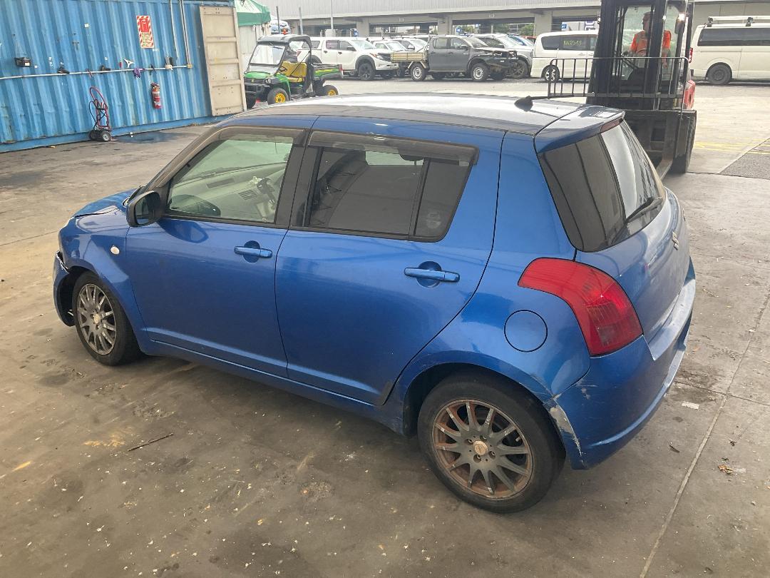 Photo '8' of Suzuki Swift Photo '8' of Suzuki Swift