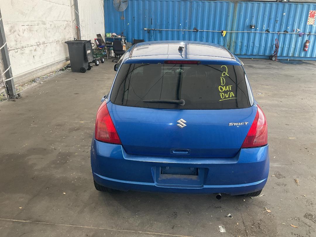 Photo '11' of Suzuki Swift Photo '11' of Suzuki Swift