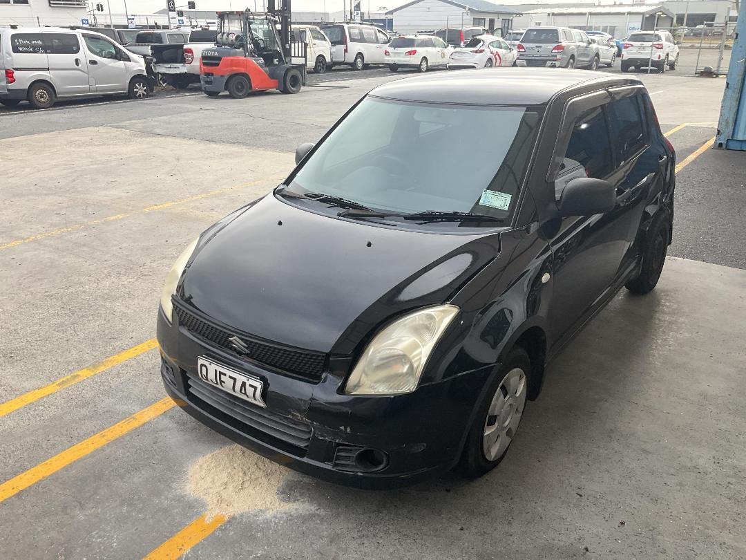 Photo '5' of Suzuki Swift