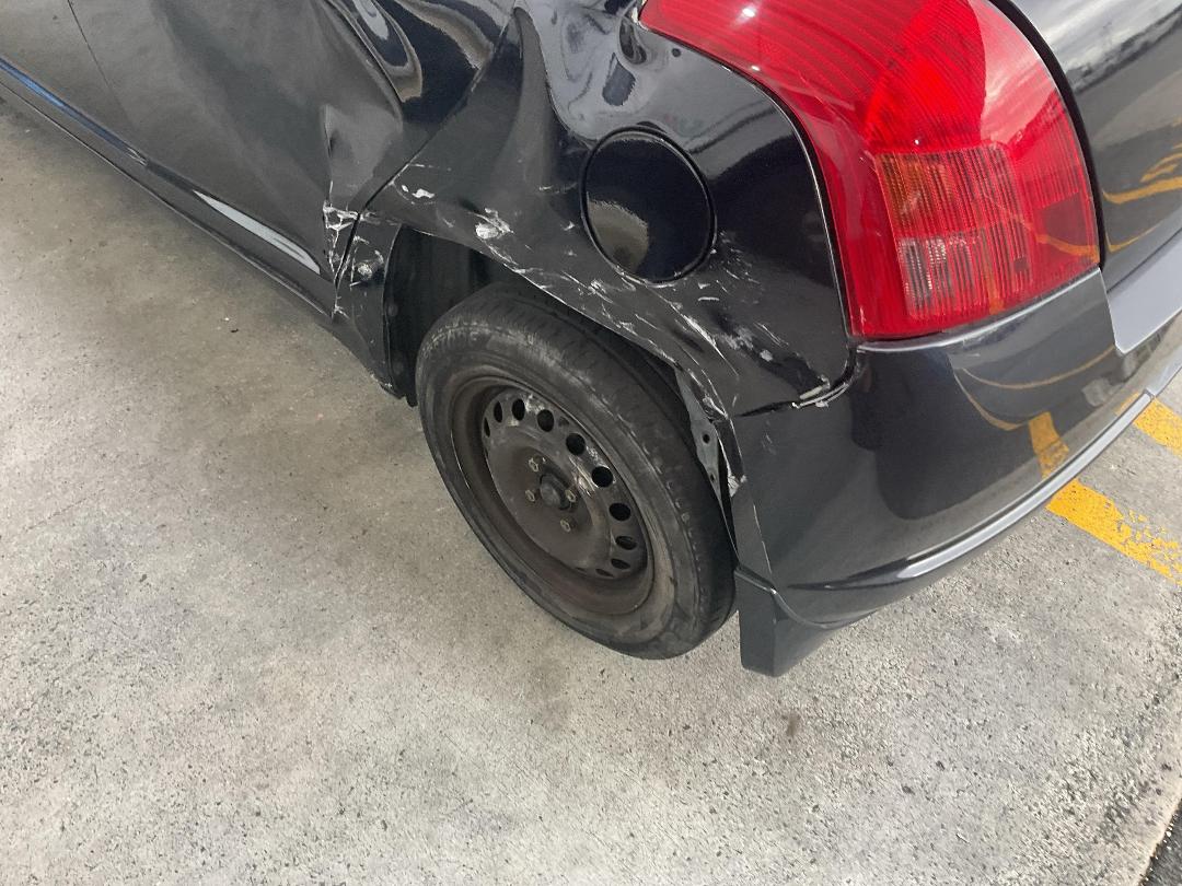 Photo '9' of Suzuki Swift