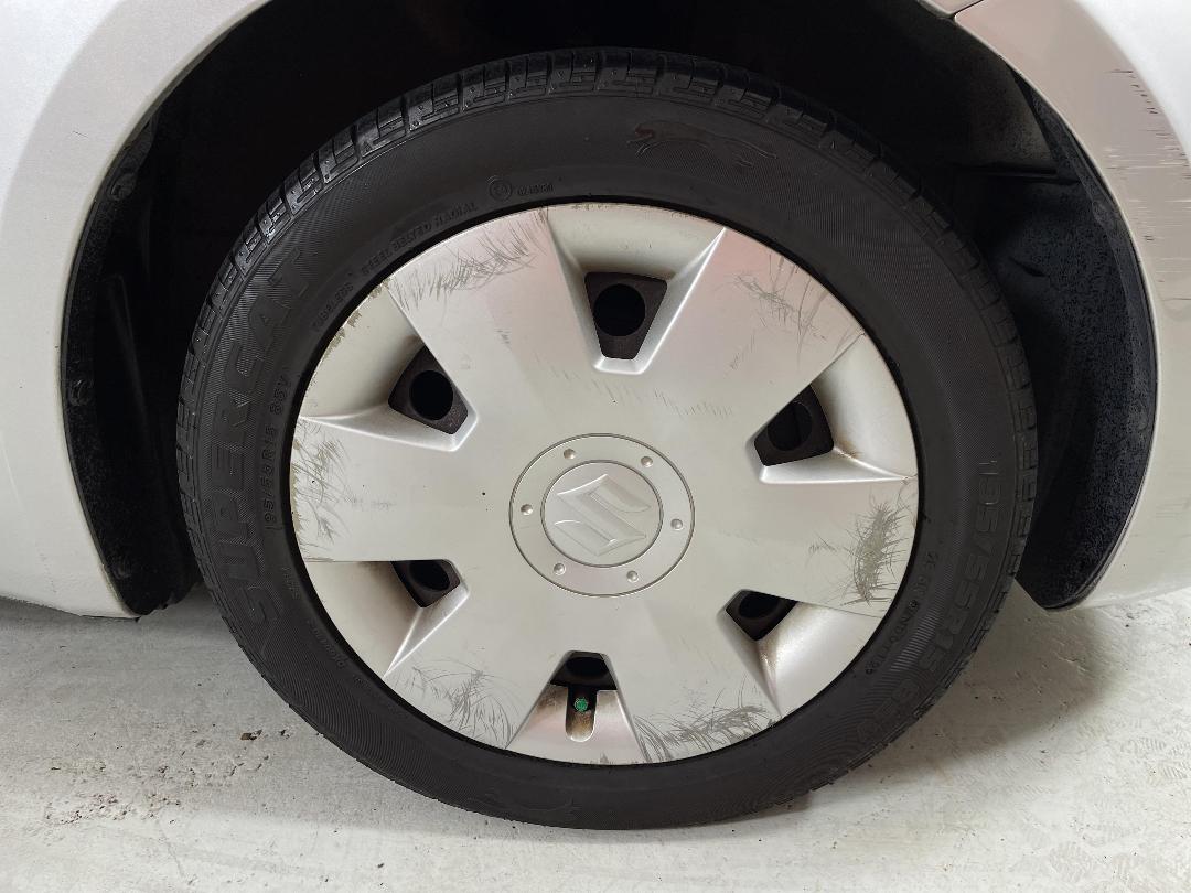 Photo '9' of Suzuki Swift Photo '9' of Suzuki Swift