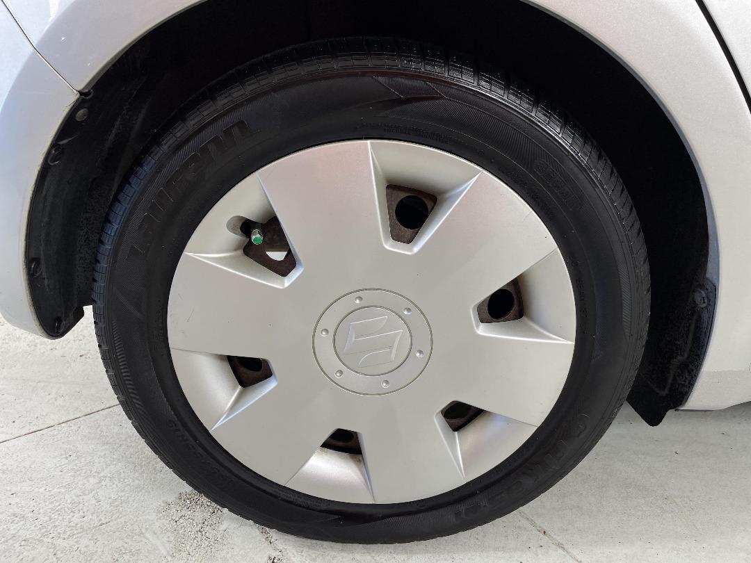 Photo '12' of Suzuki Swift Photo '12' of Suzuki Swift