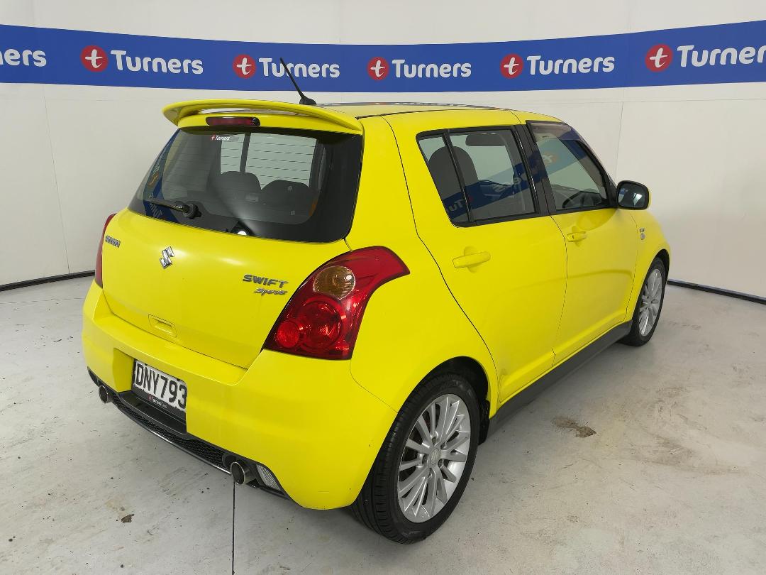 Photo '7' of Suzuki Swift Photo '7' of Suzuki Swift