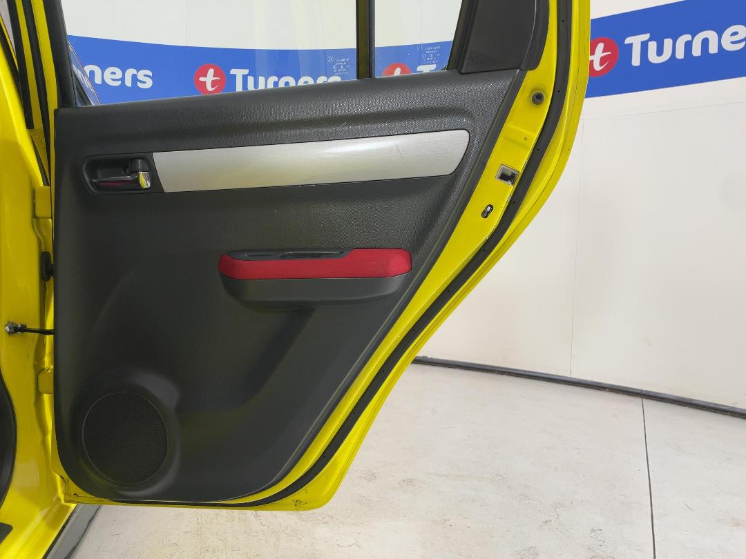 Photo '19' of Suzuki Swift Photo '19' of Suzuki Swift