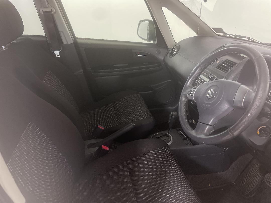 Photo '14' of Suzuki SX4 Photo '14' of Suzuki SX4